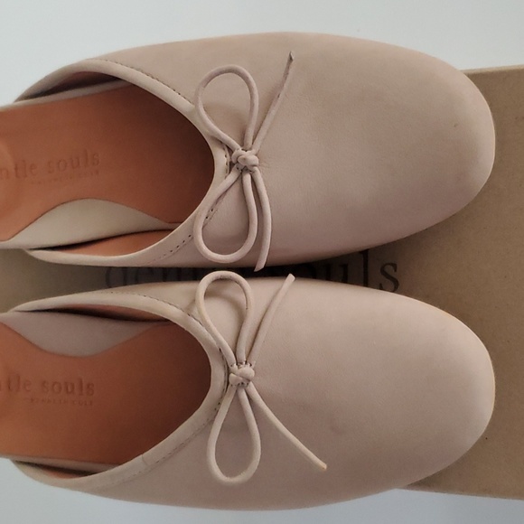 Gentle Souls Eugene Bow Leather Slide Flat Mule 9.5 - Picture 3 of 13